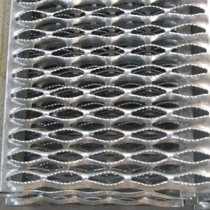 Hot-dip galvanized anti-corrosion and anti-slip perforated steel grating for stairs