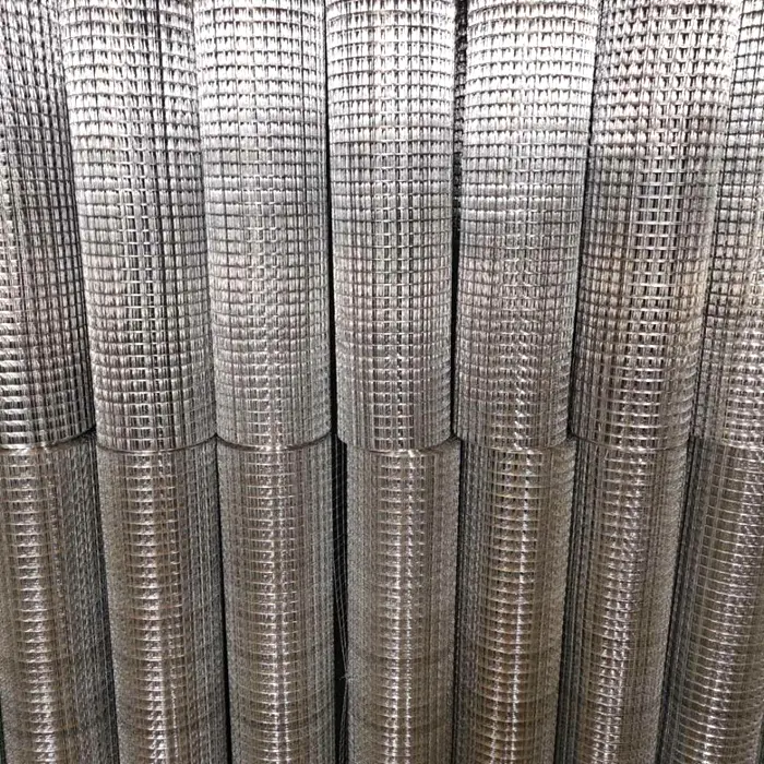 China Hot Dipped Galvanized Welded Wire Mesh For Fence