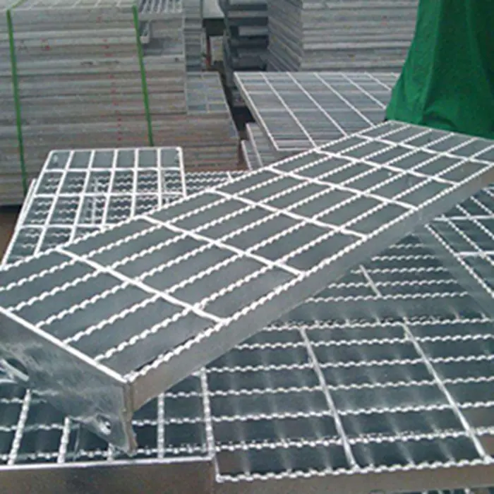 Trench cover hot dip galvanized steel grating