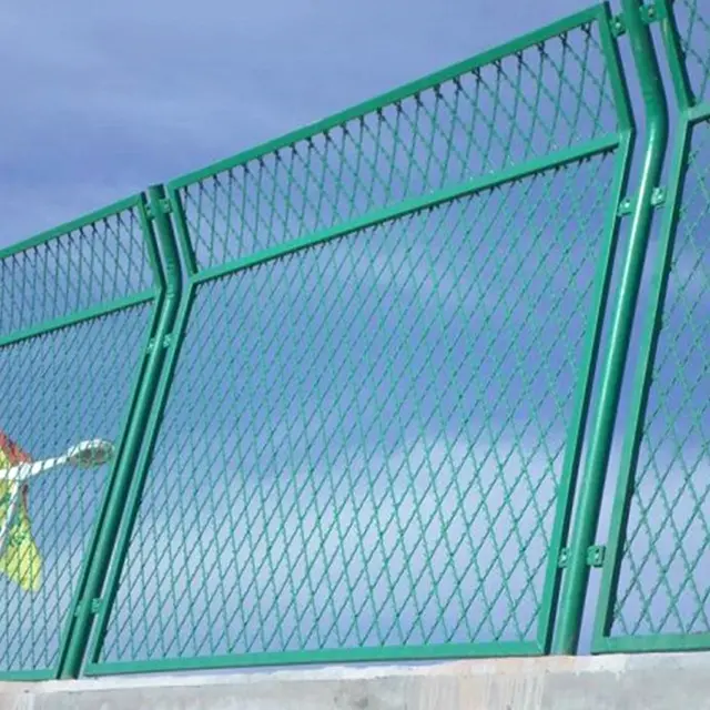 Galvanized steel mesh anti-throwing fence expanded mesh