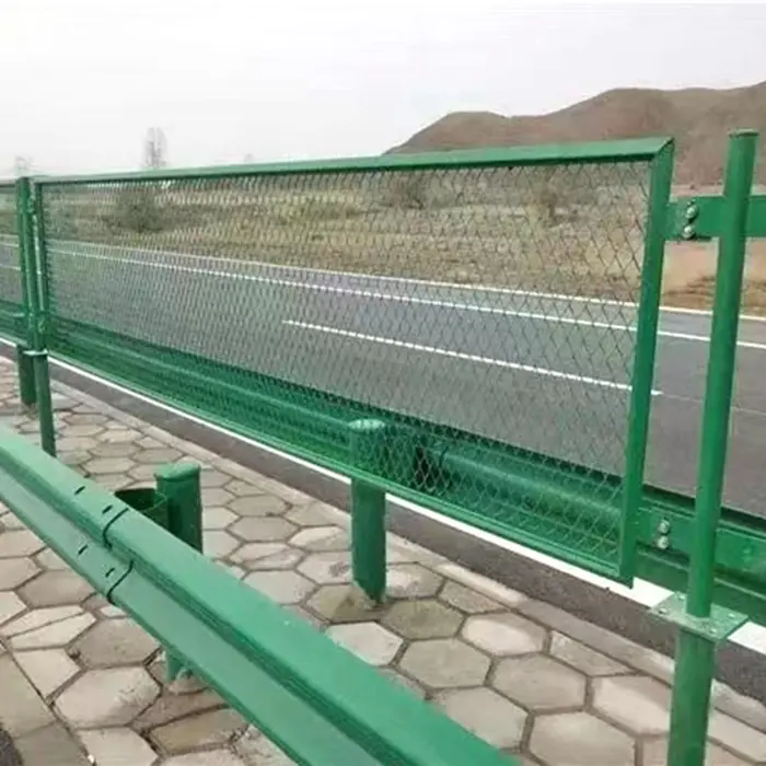 Application and advantages of highway anti-dazzle net
