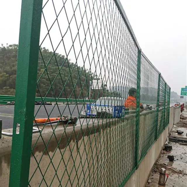Chinese Expanded Metal Mesh ODM Anti Glare Fence