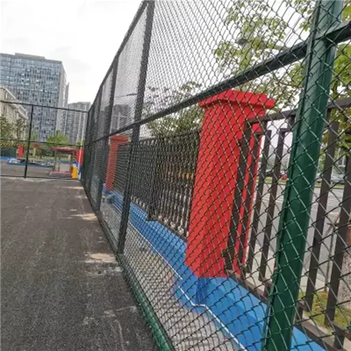Chain link fence: a durable and environmentally friendly choice