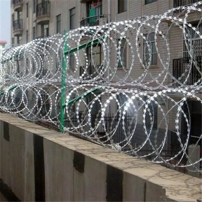 Low Price Concertina Galvanized Rust Proof Stainless Steel Razor Wire