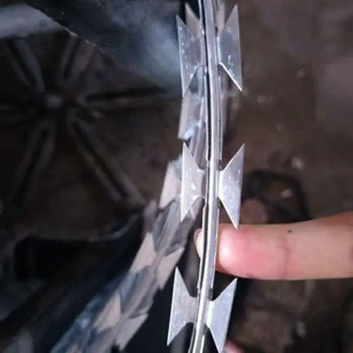 Razor Wire Mesh: The Advantages of Razor Barbed Wire