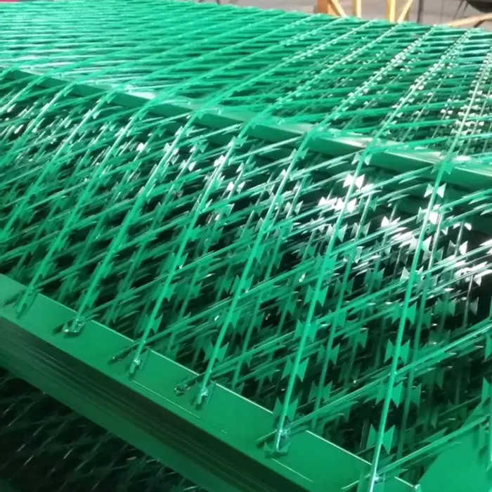 The structure and protective performance of welded razor barbed wire