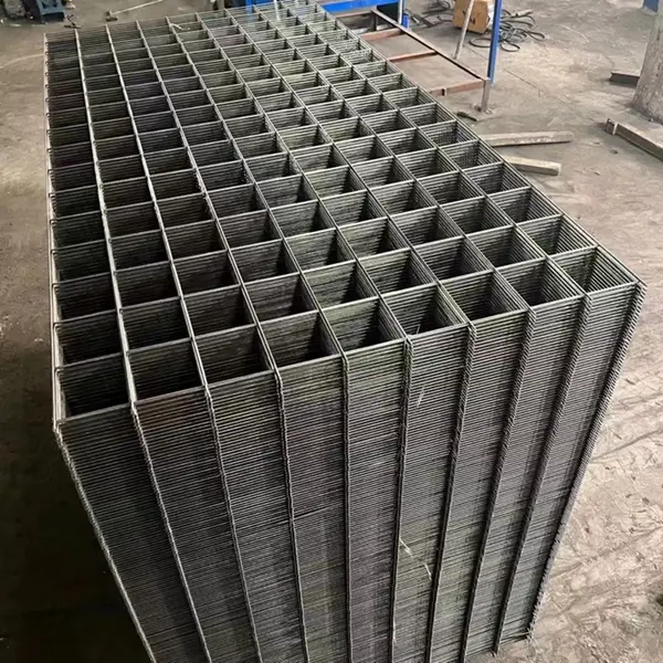 Low price low carbon steel welded steel reinforcing mesh for construction projects
