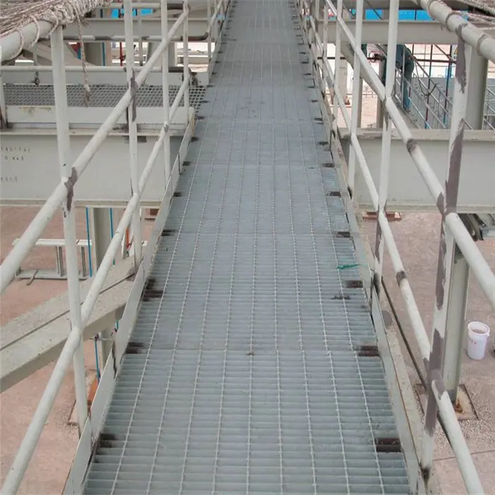 Structural form and characteristics of landscape grating trestle