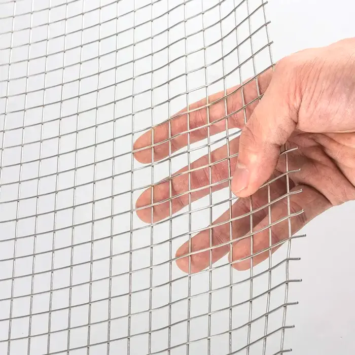 Customized ODM Galvanized And Pvc Coated Welded Wire Mesh Fence