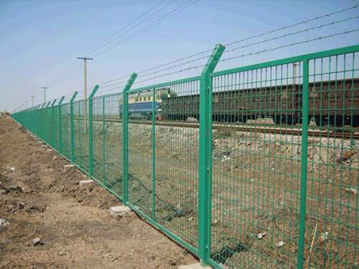 The need for rail welded mesh fences The need for rail welded mesh fences