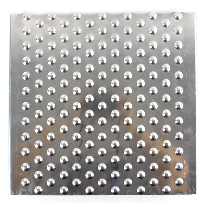 Strong carrying capacity serrated surface metal non-slip pit channel grille