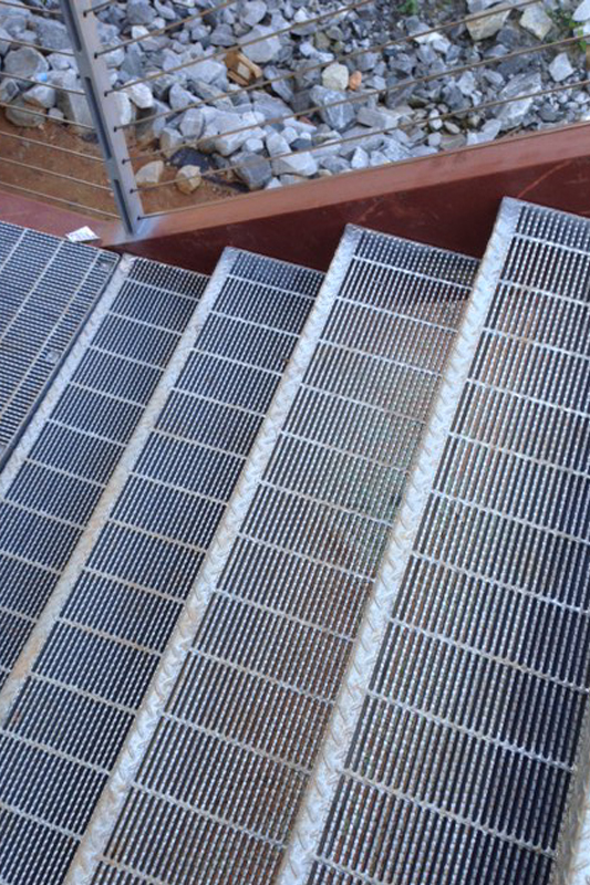 High Quality Factory Walkway Hot Dip Galvanizing Process Steel Grating