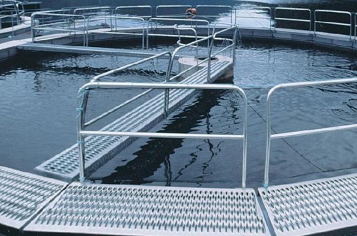 SS304 Anti Skid Perforated Plate and Safety Walkway Grating