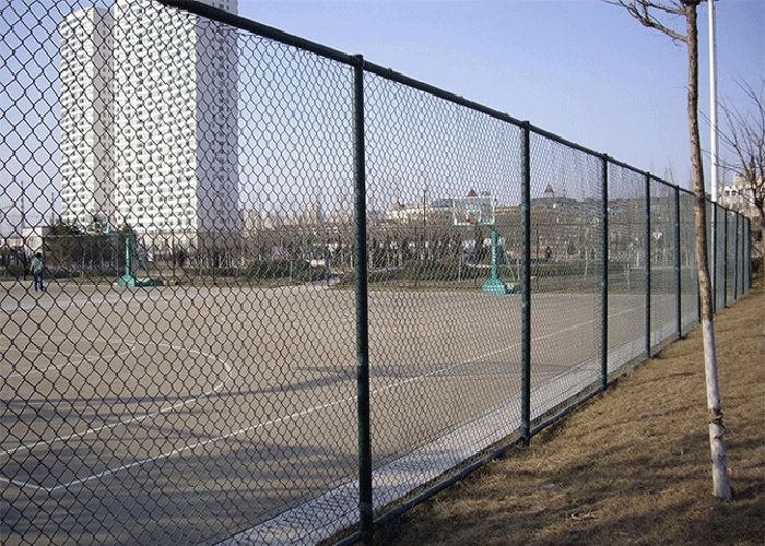 What are the commonly used chain link fence specifications? What are the commonly used chain link fence specifications?