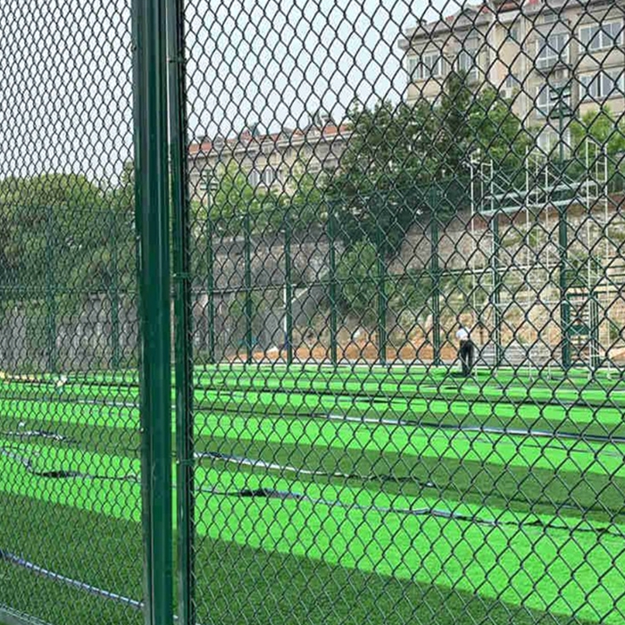 How does the chain link fence perform in long-term use? How does the chain link fence perform in long-term use?