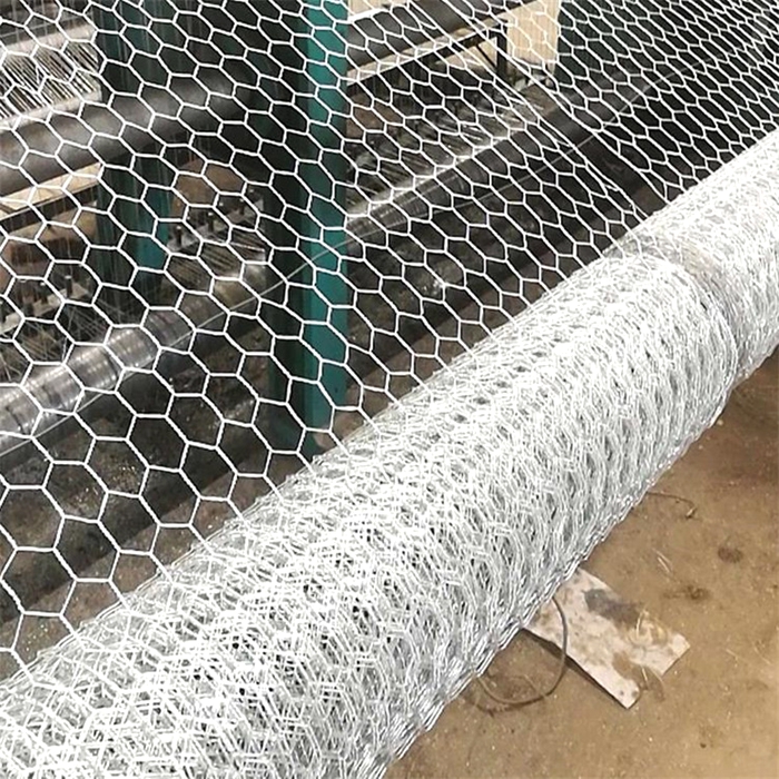 Corrosion-resistant hexagonal mesh breeding fence