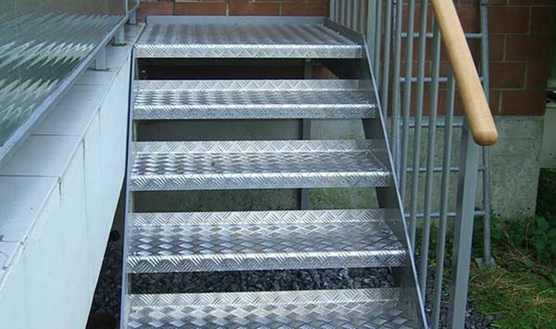 Anti-skid diamond steel plate patterned board for stair treads