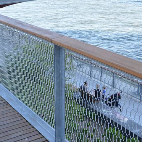 Highway security barrier diamond expanded metal wire mesh fence