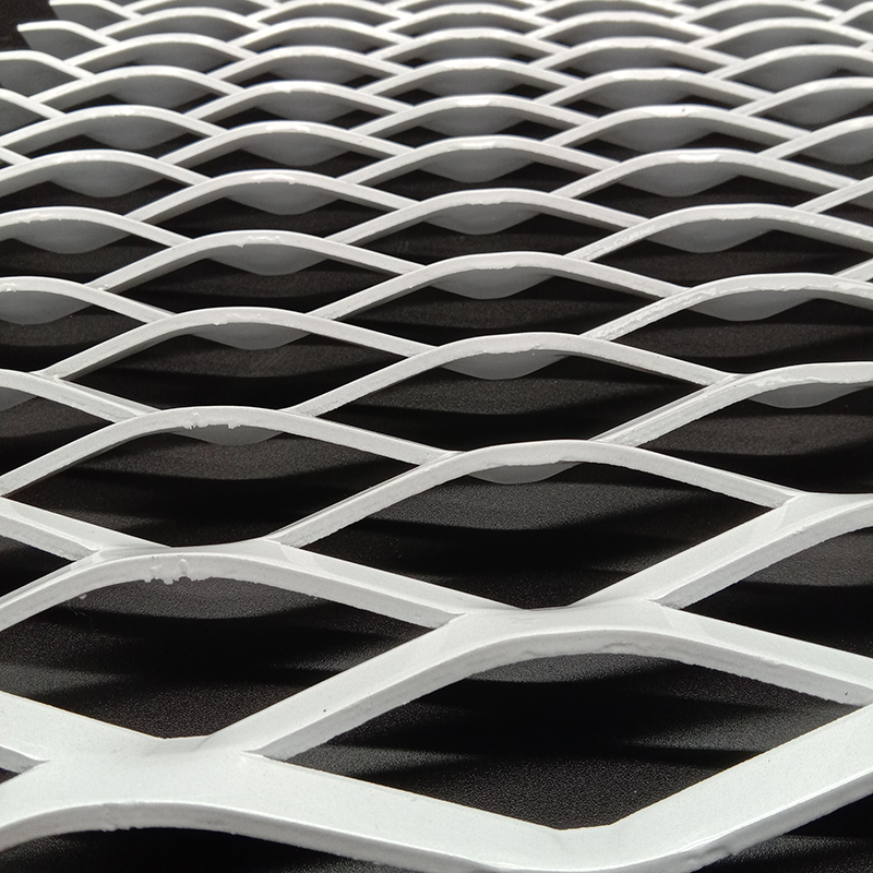 Non-glare metal expanded fence panel for highspeed way