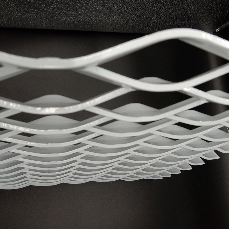 Non-glare metal expanded fence panel for highspeed way