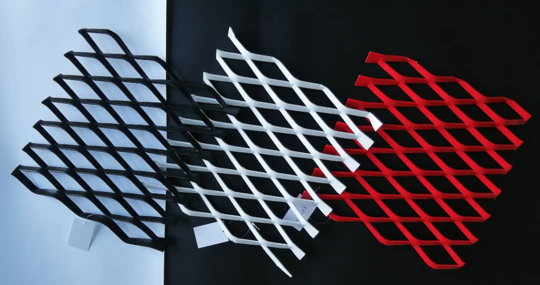 Non-glare metal expanded fence panel for highspeed way