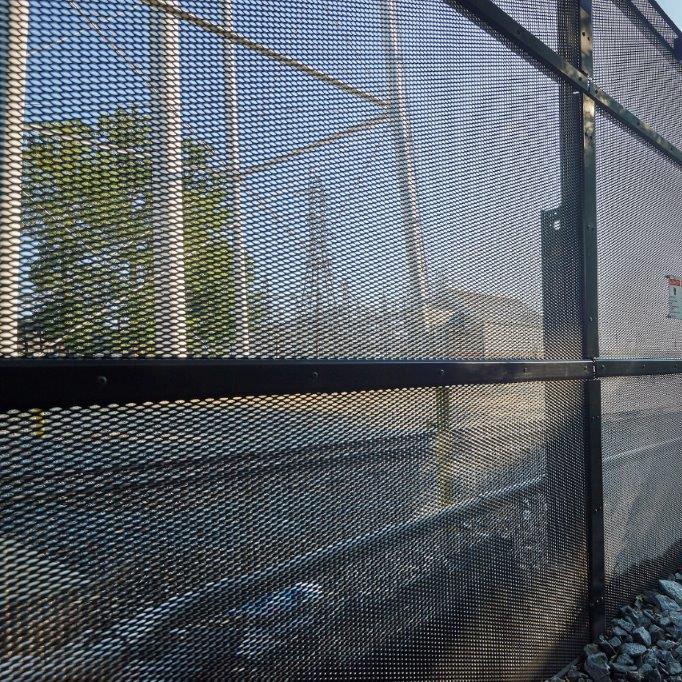 Highway security barrier diamond expanded metal wire mesh fence