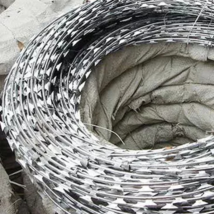 Blade barbed wire can also be used like this Blade barbed wire can also be used like this