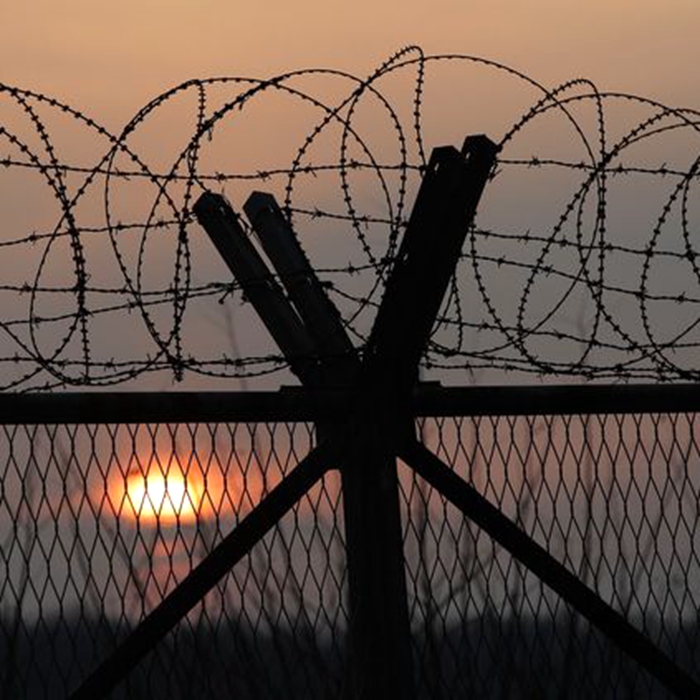 Characteristics and application of razor barbed wire Characteristics and application of razor barbed wire
