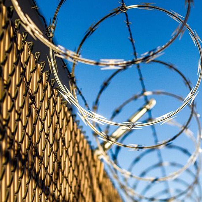 Characteristics and application of razor barbed wire Characteristics and application of razor barbed wire