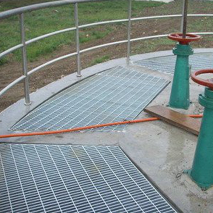 What should you pay attention to when purchasing special-shaped steel grating?