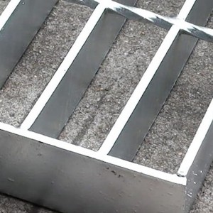 Anti-slip explosion-proof and rust-proof steel grating
